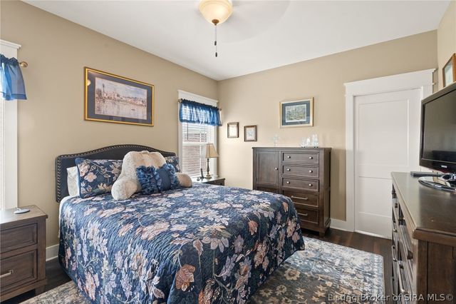 3009 Falcon Ridge Court, Jeffersonville, IN 47130