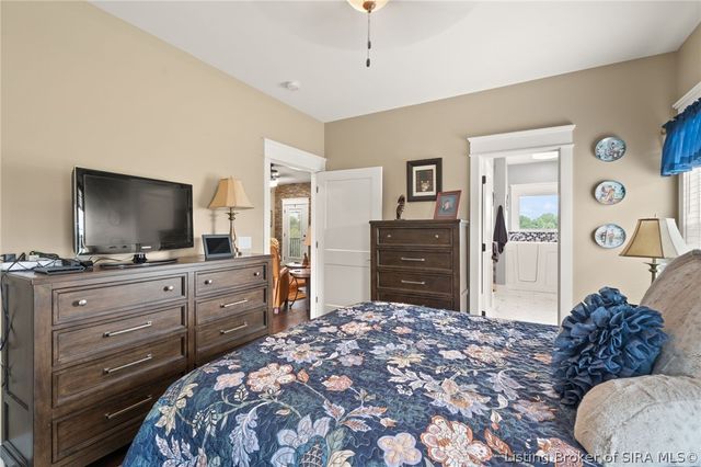 3009 Falcon Ridge Court, Jeffersonville, IN 47130