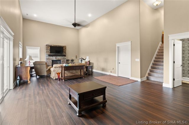 3009 Falcon Ridge Court, Jeffersonville, IN 47130