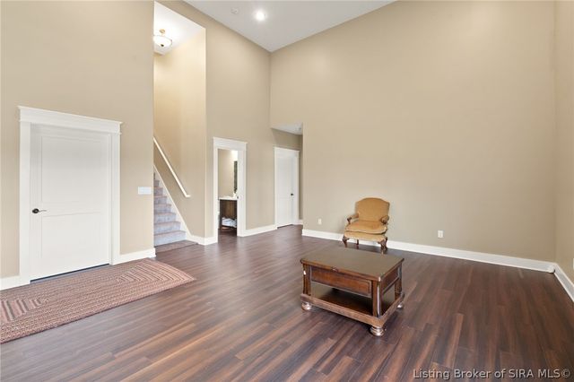 3009 Falcon Ridge Court, Jeffersonville, IN 47130