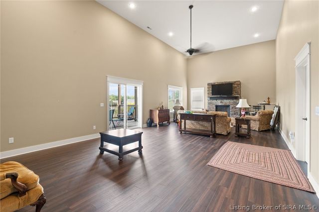 3009 Falcon Ridge Court, Jeffersonville, IN 47130