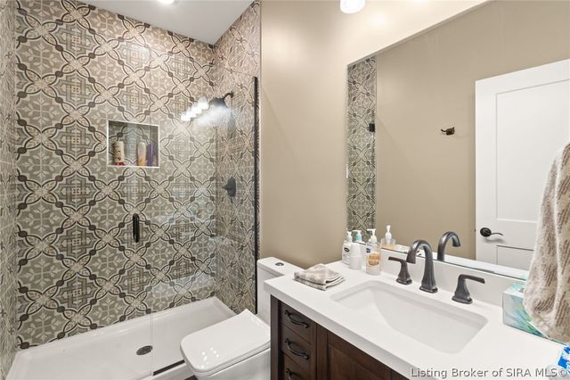 3009 Falcon Ridge Court, Jeffersonville, IN 47130