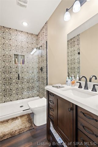 3009 Falcon Ridge Court, Jeffersonville, IN 47130