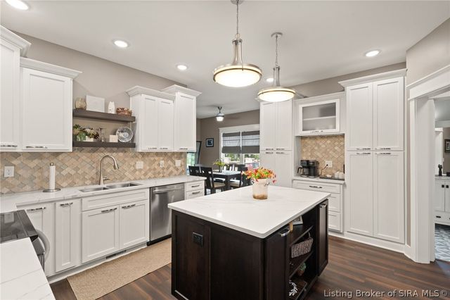 3009 Falcon Ridge Court, Jeffersonville, IN 47130