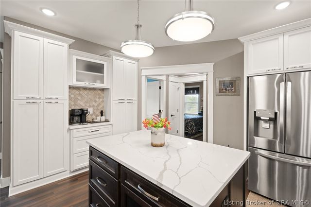 3009 Falcon Ridge Court, Jeffersonville, IN 47130