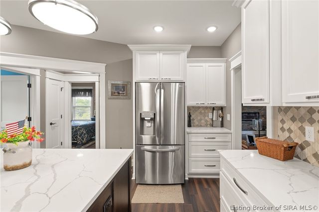 3009 Falcon Ridge Court, Jeffersonville, IN 47130