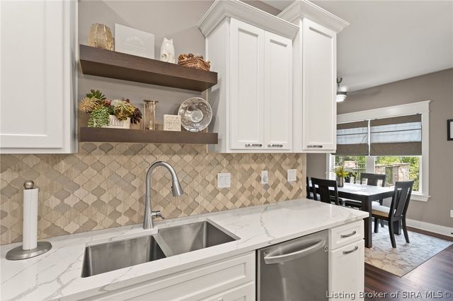 3009 Falcon Ridge Court, Jeffersonville, IN 47130