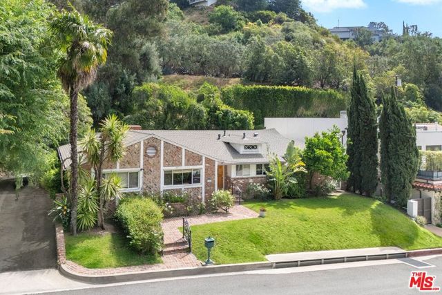 1546 San Ysidro Drive, Beverly Hills, CA 90210