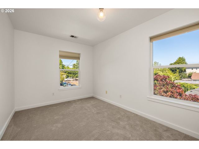 4422 N ALBINA Ave, Portland, OR 97217