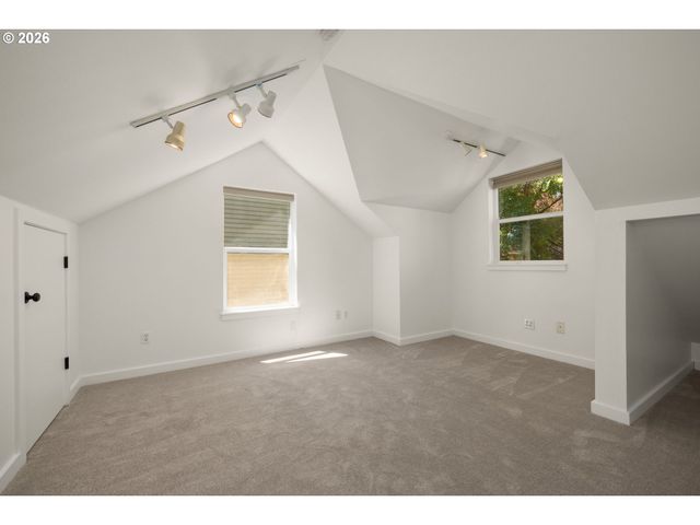 4422 N ALBINA Ave, Portland, OR 97217