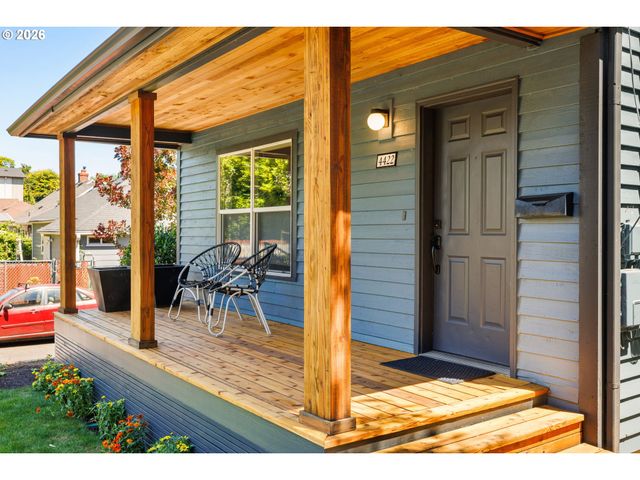 4422 N ALBINA Ave, Portland, OR 97217