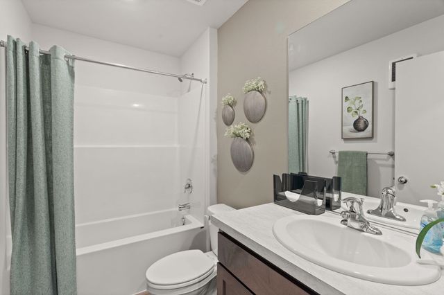 13516 W Crosswinds Ave, Airway Heights, WA 99001