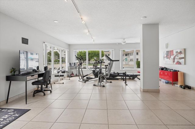 550 Bayshore Drive 314, Fort Lauderdale, FL 33304