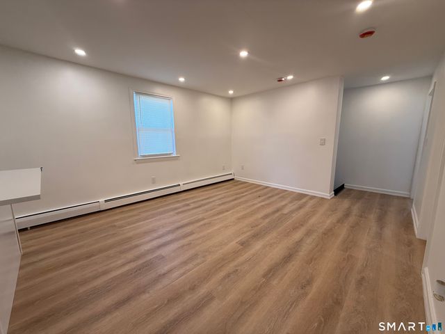 45 Mahl Avenue, Hartford, CT 06120