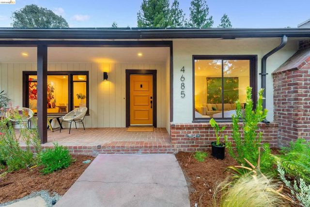 4685 Commonwealth Dr, Oakland, CA 94605