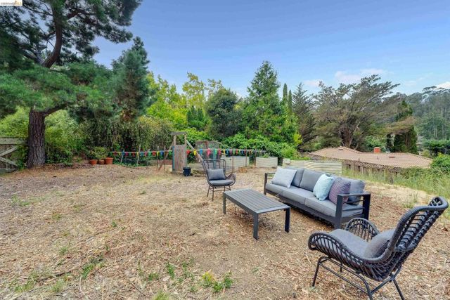 4685 Commonwealth Dr, Oakland, CA 94605