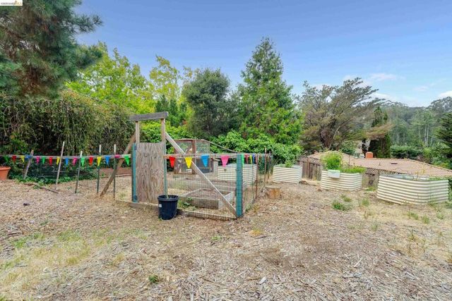 4685 Commonwealth Dr, Oakland, CA 94605