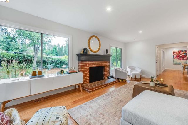 4685 Commonwealth Dr, Oakland, CA 94605
