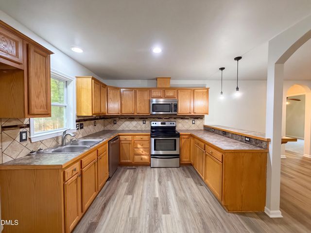 2929 Maple Avenue, Efland, NC 27243