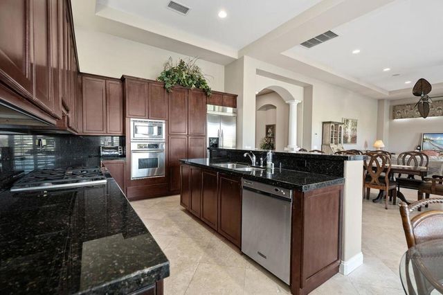 118 Via Las Flores, Rancho Mirage, CA 92270