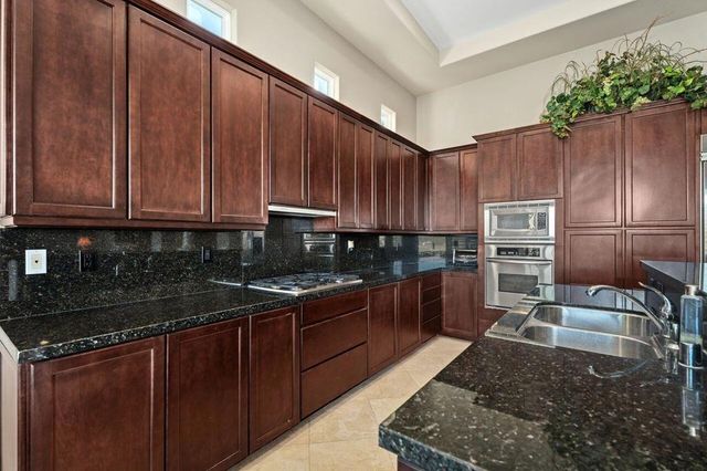 118 Via Las Flores, Rancho Mirage, CA 92270