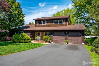 4 Caldwell Court, East Brunswick, NJ 08816