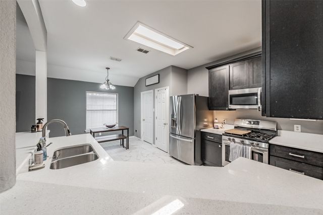 137 Roberts Drive, Saginaw, TX 76179