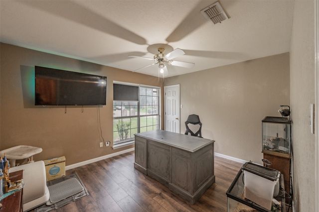 137 Roberts Drive, Saginaw, TX 76179