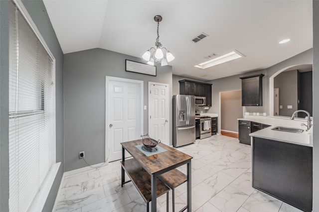 137 Roberts Drive, Saginaw, TX 76179