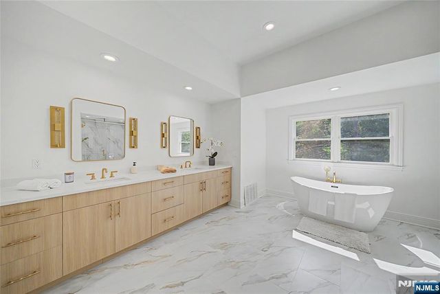 337 Franklin, Haworth, NJ 07641