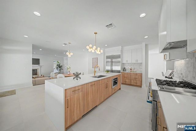 337 Franklin, Haworth, NJ 07641