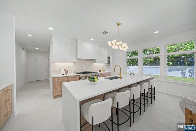 337 Franklin, Haworth, NJ 07641