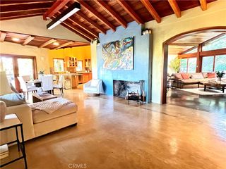 2 Chuckwagon Road, Rolling Hills, CA 90274