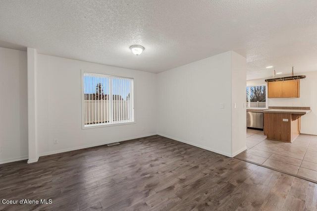 1574 N MOONSTONE ST, Post Falls, ID 83854