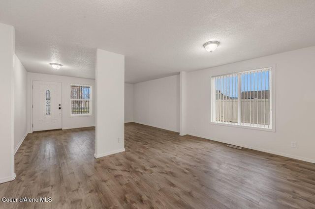 1574 N MOONSTONE ST, Post Falls, ID 83854