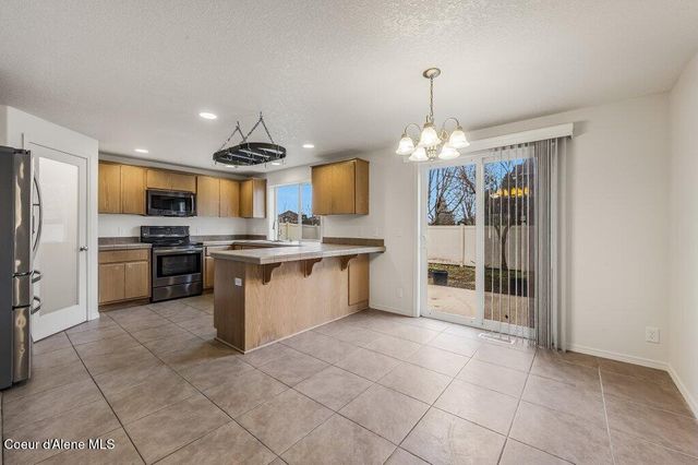 1574 N MOONSTONE ST, Post Falls, ID 83854