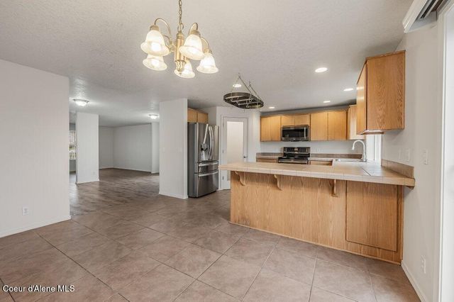 1574 N MOONSTONE ST, Post Falls, ID 83854