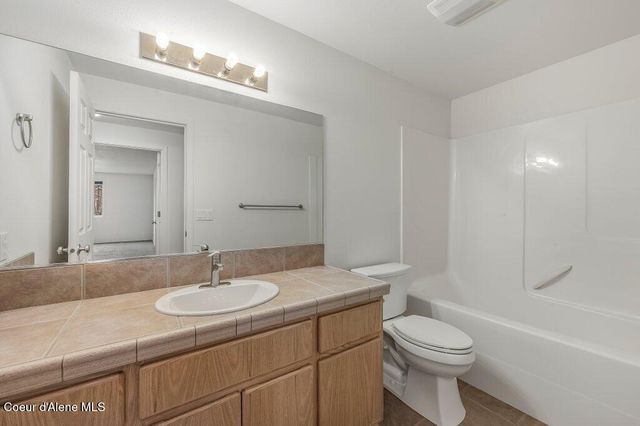 1574 N MOONSTONE ST, Post Falls, ID 83854