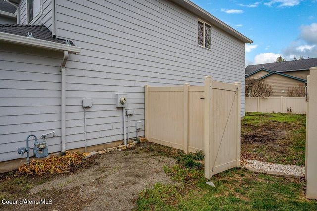 1574 N MOONSTONE ST, Post Falls, ID 83854