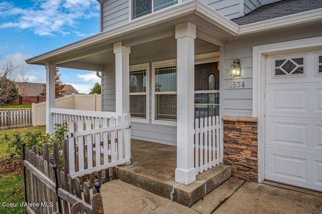 1574 N MOONSTONE ST, Post Falls, ID 83854