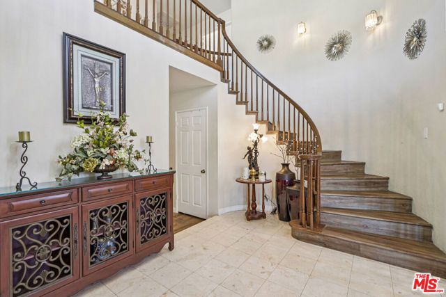 2136 Mccrea Road, Thousand Oaks, CA 91362