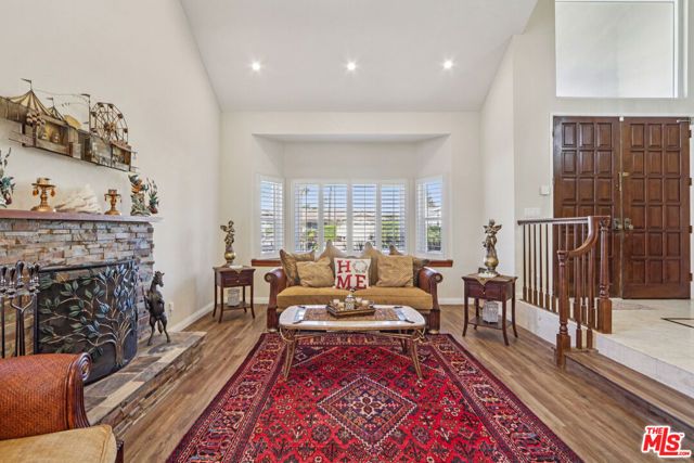 2136 Mccrea Road, Thousand Oaks, CA 91362