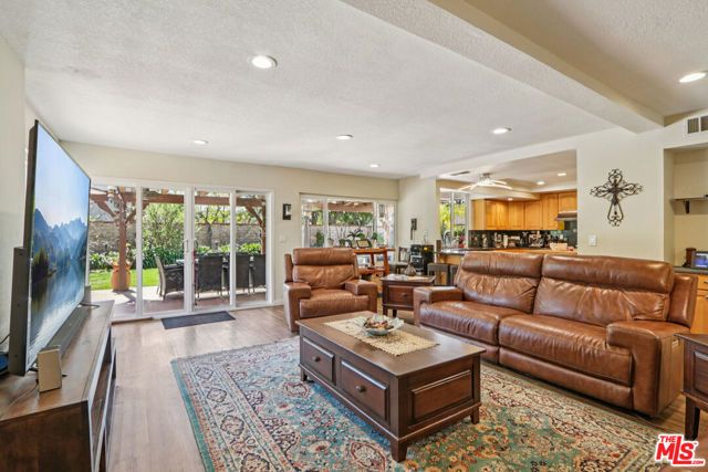 2136 Mccrea Road, Thousand Oaks, CA 91362