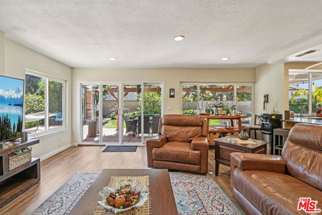 2136 Mccrea Road, Thousand Oaks, CA 91362