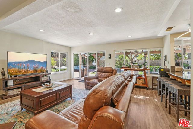 2136 Mccrea Road, Thousand Oaks, CA 91362