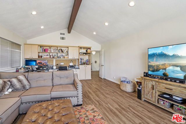 2136 Mccrea Road, Thousand Oaks, CA 91362