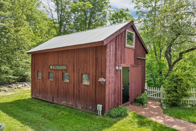 38 Water Street, Bradford, NH 03221