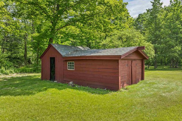 38 Water Street, Bradford, NH 03221