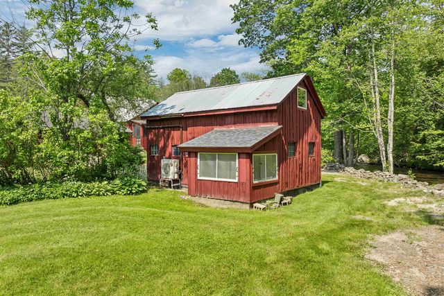 38 Water Street, Bradford, NH 03221