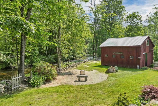 38 Water Street, Bradford, NH 03221